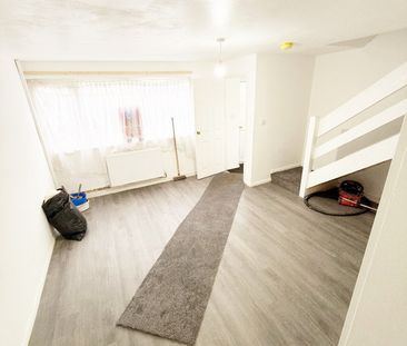 3 Bed Terraced House, Briarbank Walk, NG3 - Photo 4