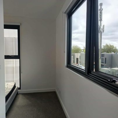 Port Melbourne - Photo 1