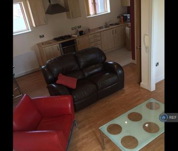 2 bedroom flat to rent - Photo 1