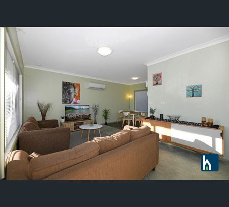 2/15 Elm Street, Gunnedah, NSW 2380 - Photo 3