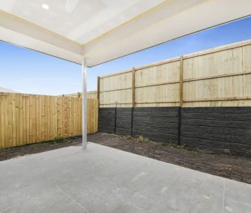 28 Lilium Street, Ripley QLD 4306 - Photo 6