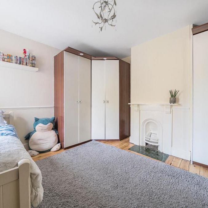 4 bedroom detached house to rent - Photo 1