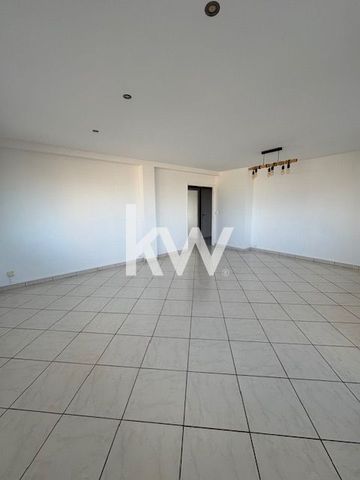 Location Appartement 3 pièces 81m² - Photo 2