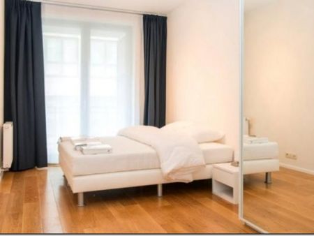 IXELLES : APPARTEMENTS MEUBLES 2 CHAMBRES + TERRASSE - Bruxelles 1 - Foto 2