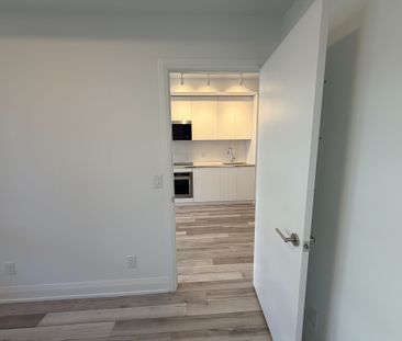 For Lease - 3250 Carding Mill Trail Unit# 220, Oakville, Ontario - Photo 6