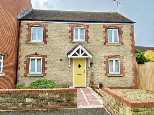 3 bedroom semi-detached house to rent - Photo 1