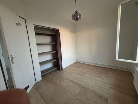 Location Appartement 3 pièces 55m² MARSEILLE 15ème - Photo 5