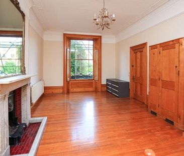 Studio Flat, Lewisham Way, SE4 - Photo 2