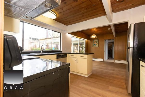 815 Margaree Pl, West Vancouver - Photo 1