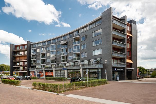 Karveel 53, 7429BK Colmschate - Photo 1