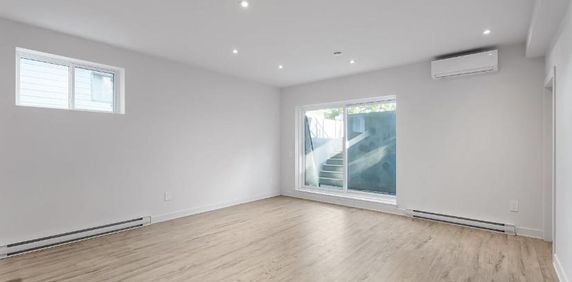 Nouveau 5 1/2 à louer — à deux pas du R.E.M. Deux-Montagnes! - Photo 2