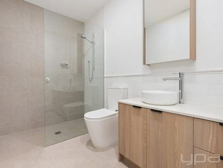 Modern Townhouse Living in the Heart of Maddingley - Photo 5