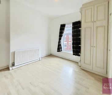 2 bedroom end of terrace house to rent - Photo 6