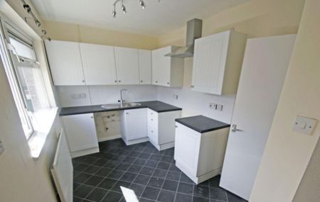 3 bedroom apartment to rent - Photo 5