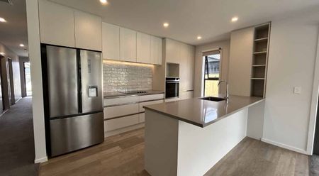 Four Bedrooms in Hanleys - Photo 3