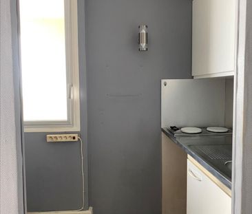 Pleine vue Mer et Port Appartement de type 2 au 2ème étage avec asc... - Photo 4