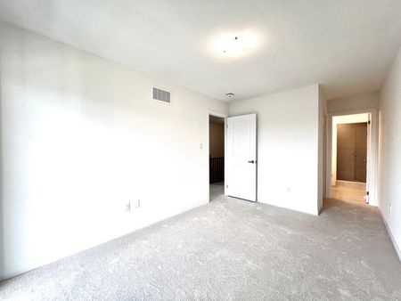 For Lease - 552 Hudson Crescent, Midland, Ontario - Photo 5