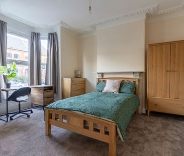 6 Bed Terraced House, Ordnance Road, SO15 - Photo 2