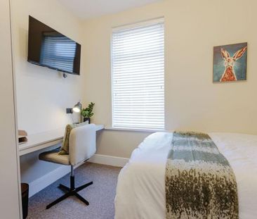 6 bedroom house of multiple occupation to rent - Photo 5