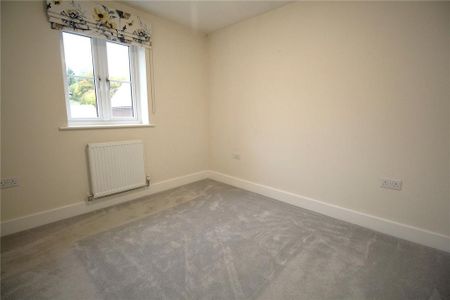 4 bedroom detached house to rent - Photo 5