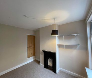 2 Bed Terraced House, Avenue Road Extension, LE2 - Photo 2