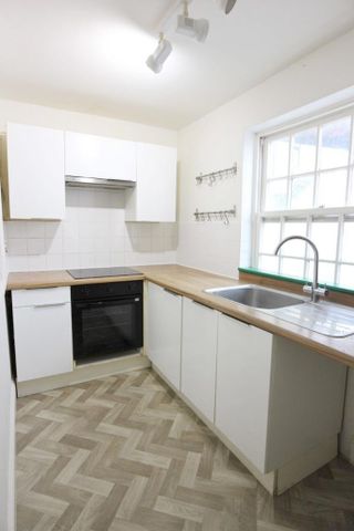 2 bedroom maisonette to rent - Photo 5