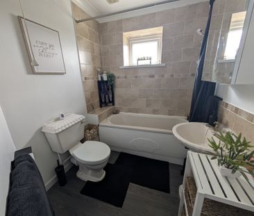 Brocks Terrace, Porth - Photo 6