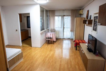 Garsoniera spatioasa 45mp - Colentina - mobilata si utilata - Fotografie 2