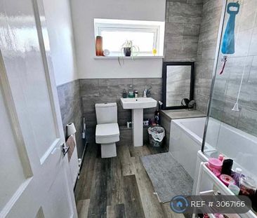 3 bedroom terraced house to rent - Photo 6