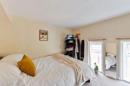 4 bedroom flat to rent - Photo 4