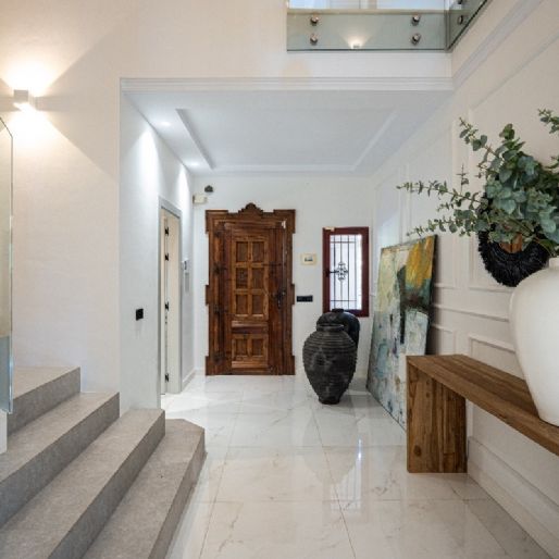 5 Bedroom Townhouse For Rent in Nueva Andalucía, Málaga - Photo 1