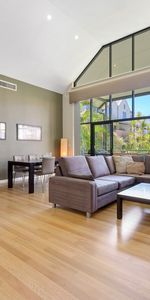 EXECUTIVE LIVING IN SUBIACO - Photo 4