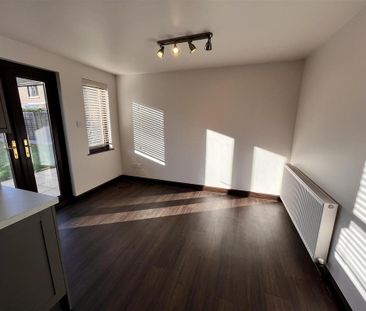 3 bedroom detached house to rent - Photo 2