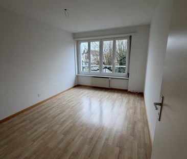 Rent a 4 rooms apartment in Bülach - Photo 3