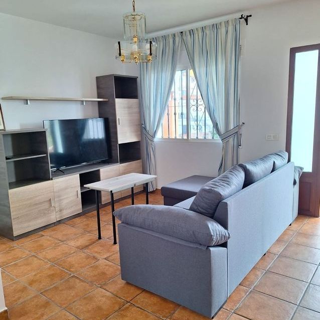 Alquiler de casa o chalet independiente en Camino Jarazmín, 30 - Photo 1