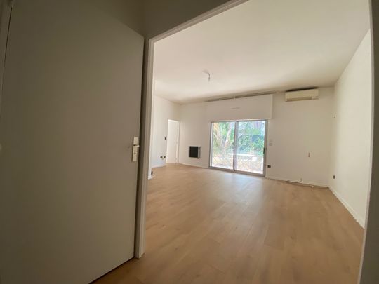 Location Appartement 2 pièces 52m² MARSEILLE 8ème - Photo 1