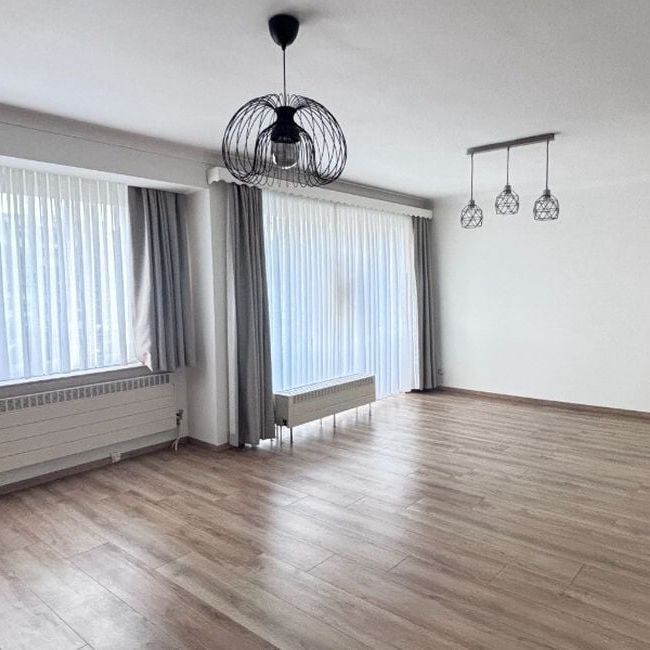 Appartement te huur in Sint-Truiden voor € 800 met 2 slaapkamers - Photo 1