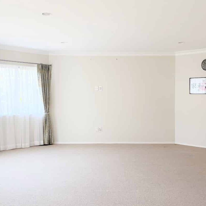 Spacious Family Living in a Prime Location - Pet Friendly! - Photo 1