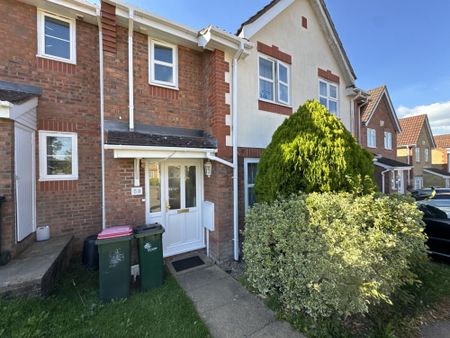 Lyon Close, Crawley, Maidenbower - Photo 4