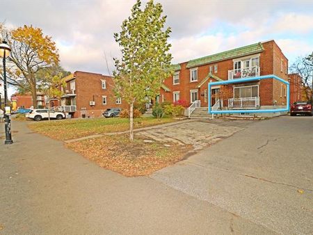 3010 Rue Sherbrooke E. - Photo 2
