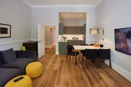 2 Bed Flat, Ennismore Gardens, SW7 - Photo 3