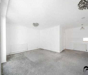 3 bedroom end of terrace house to rent - Photo 4