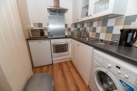 1083L - Caledonian Crescent, Edinburgh, EH11 2AN - Photo 2