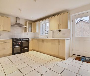 1 bedroom in a house share to rent - Photo 6