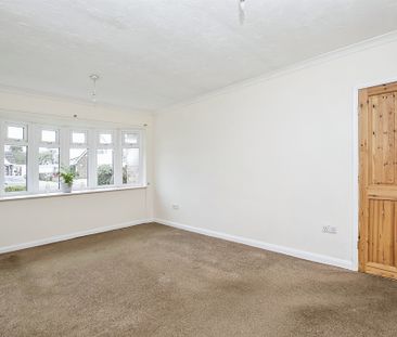 Poplar Drive, Great Yarmouth, Filby - Photo 4