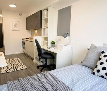 Studio to rent - Photo 2