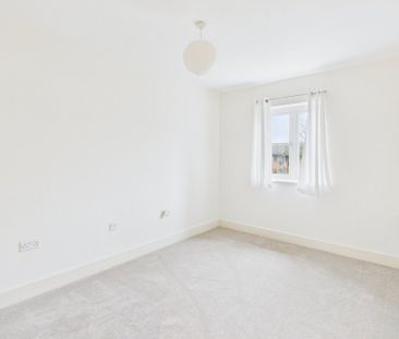 North Close, Beaconsfield, Buckinghamshire,HP9 - Photo 3