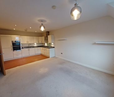 2 bedroom Flat To Let - Photo 5