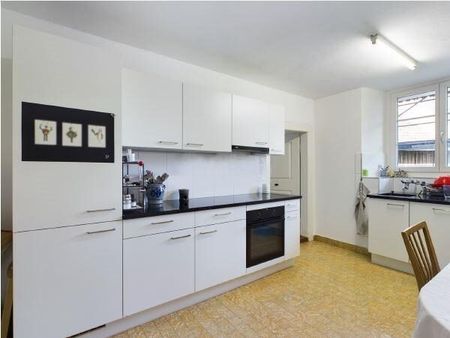 3.5-Zimmer-Wohnung an zentraler Lage - Photo 2