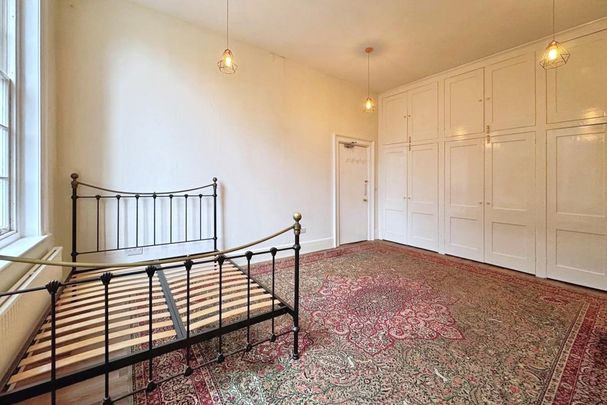 1 bedroom in a flat share to rent - Photo 1